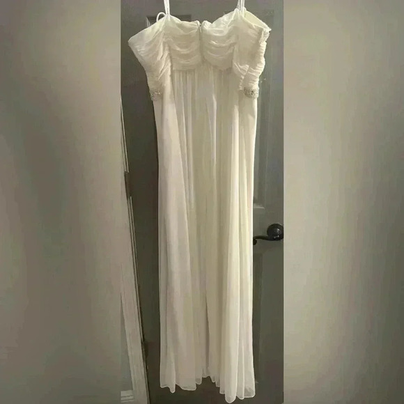 DB Studio by David’s Bridal A line beaded bodice wedding dress. EUC Size 18 - Picture 13 of 13
